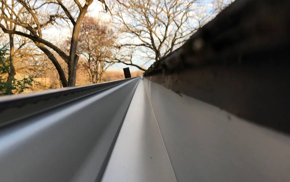 Materials 3 Close-up of .032 gauge aluminum seamless gutter